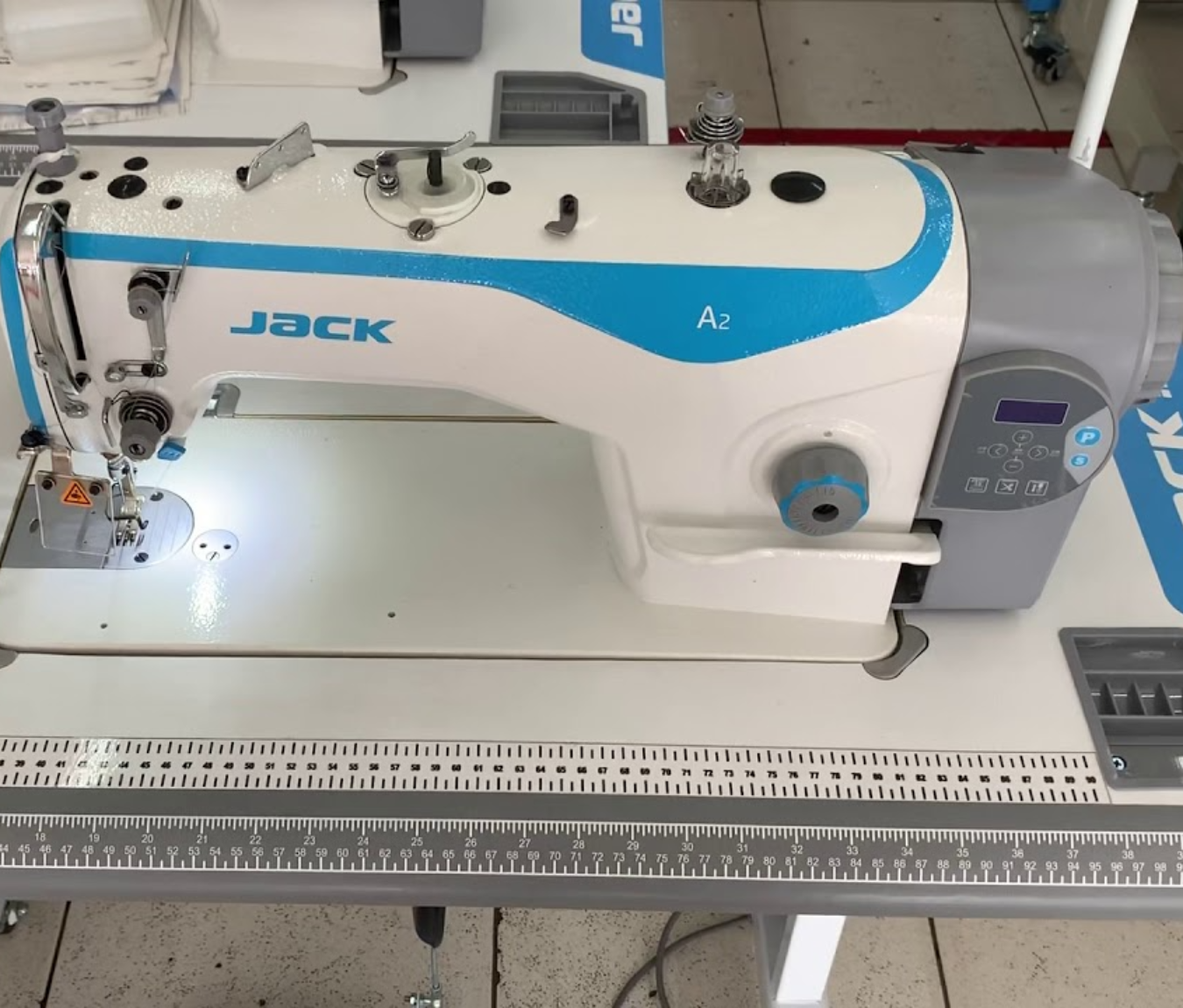 Jack a4b a c. Jack a2s швейная машина. jack jk-a2s-4chz(j)-m. промышленная швейная машина jack jk-a2s-4chz(j)-m(комплект). прямострочная швейная машина jack.