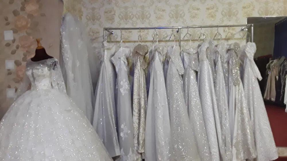 Rus qiz oz yigitini stran-on porno video bilan sikadi